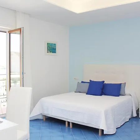 Bed & Breakfast Domus Sole 4*